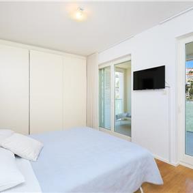 3 bedroom apartment with sea views in Dubrovnik, sleeps 6